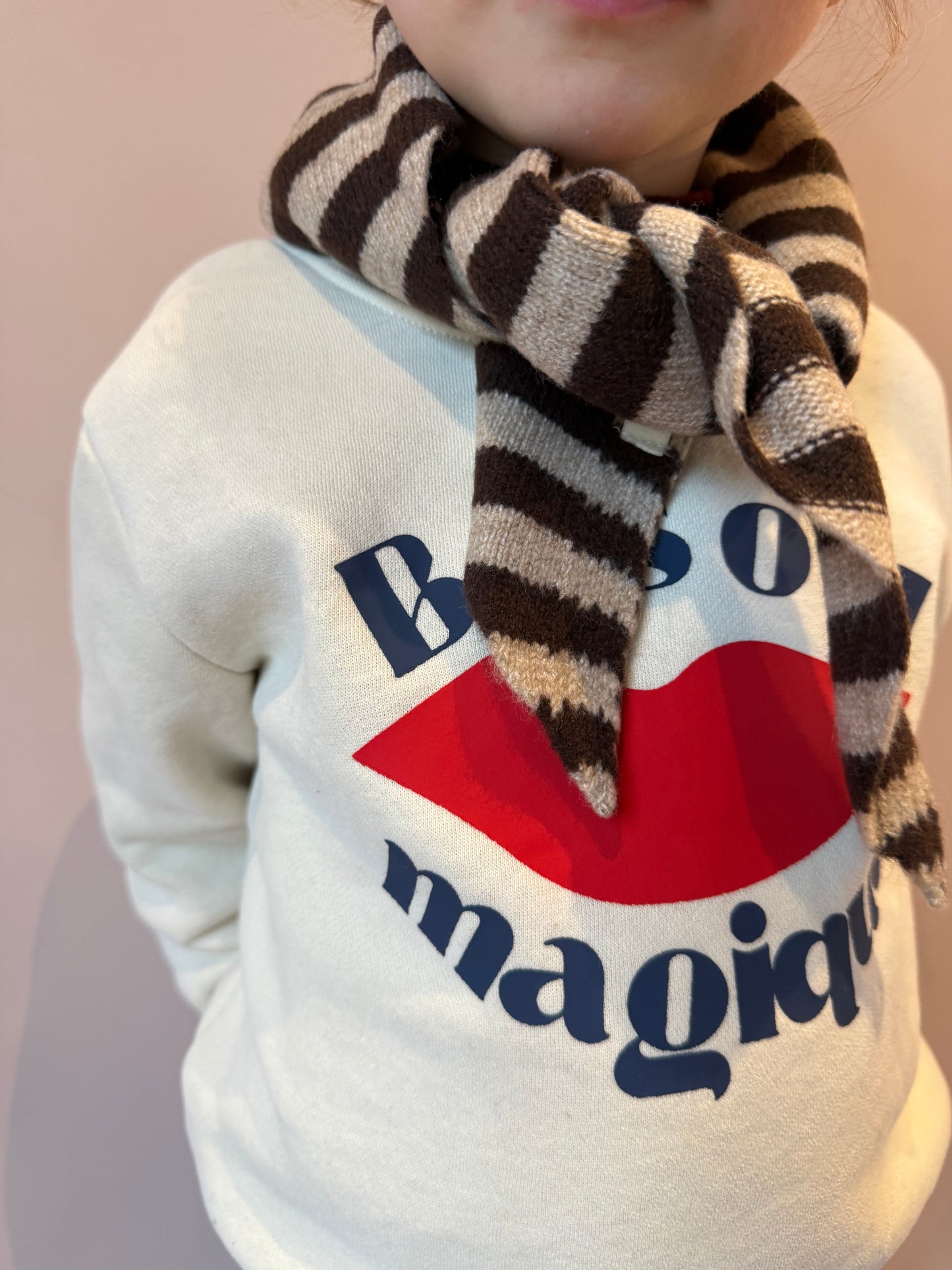 Soft triangle scarf - brown