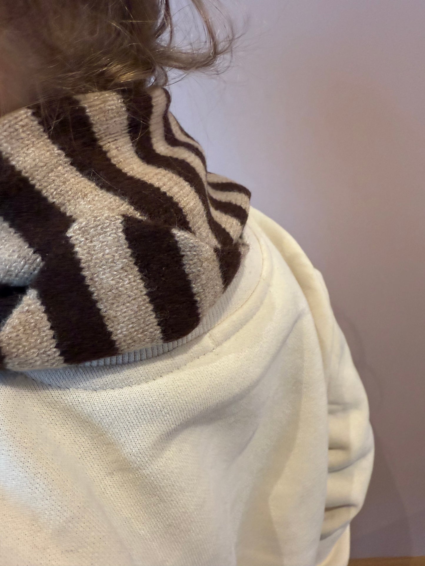 Soft triangle scarf - brown