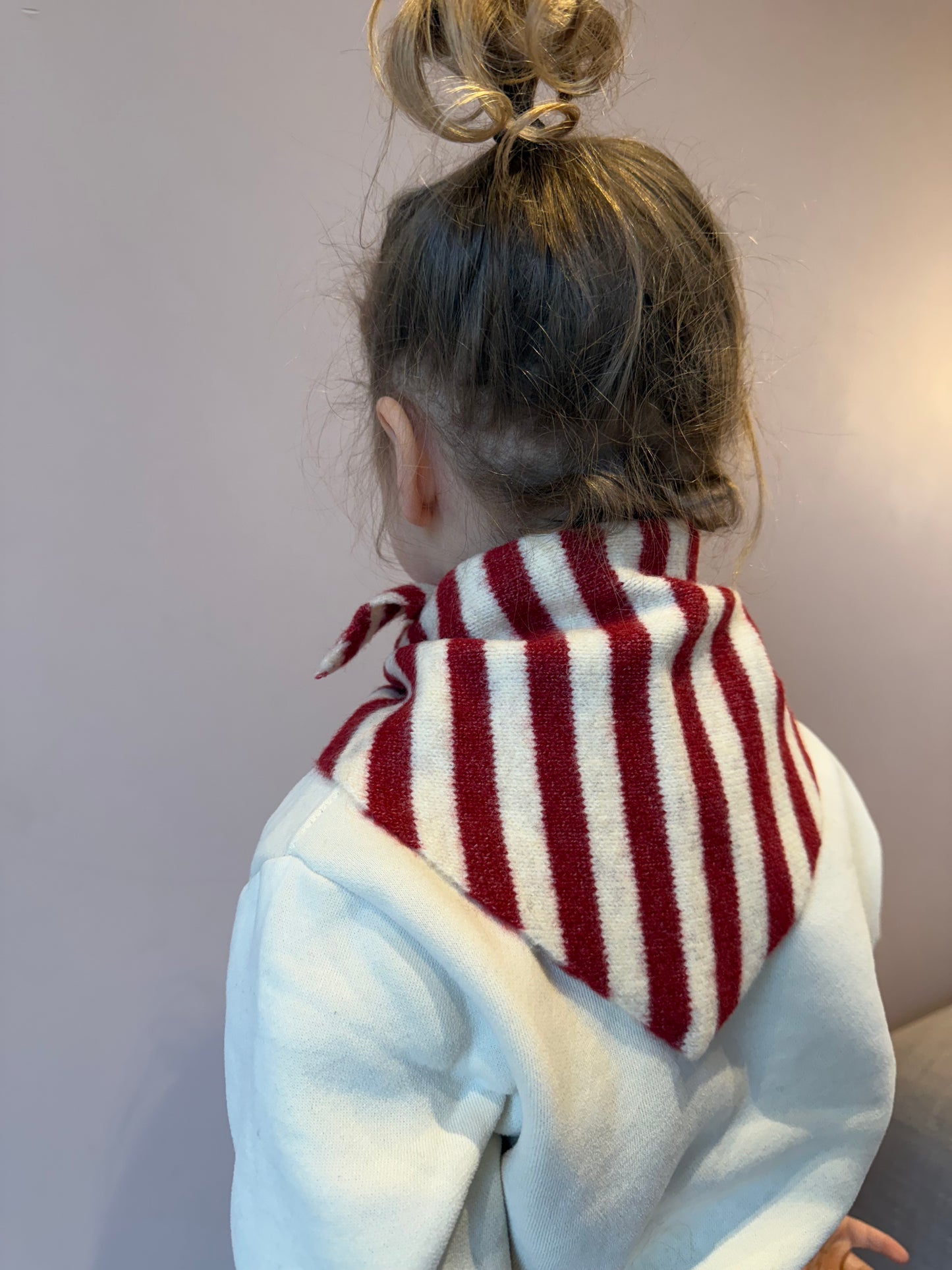 Soft triangle scarf - red