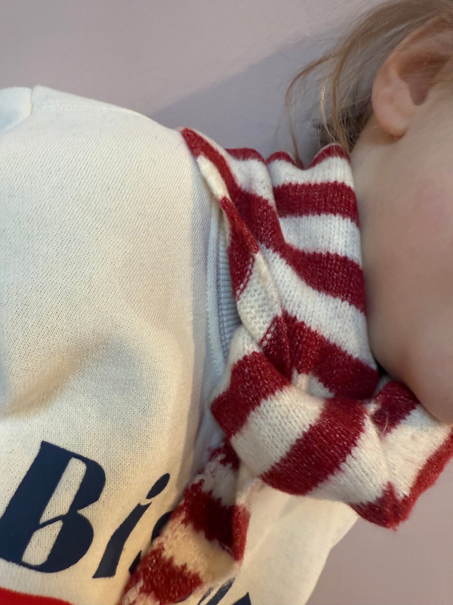 Soft triangle scarf - red